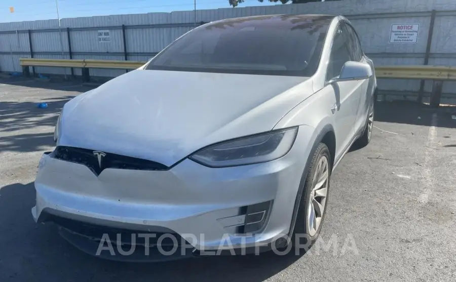 TESLA MODEL X 2017 vin 5YJXCAE2XHF051959 from auto auction Copart