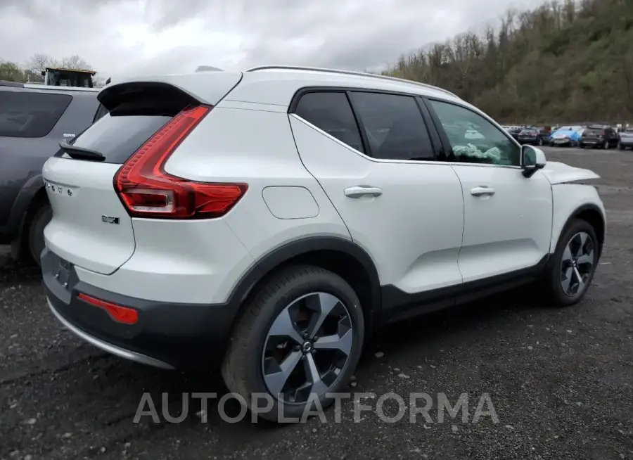 VOLVO XC40 CORE 2024 vin YV4L12UK2R2256687 from auto auction Copart