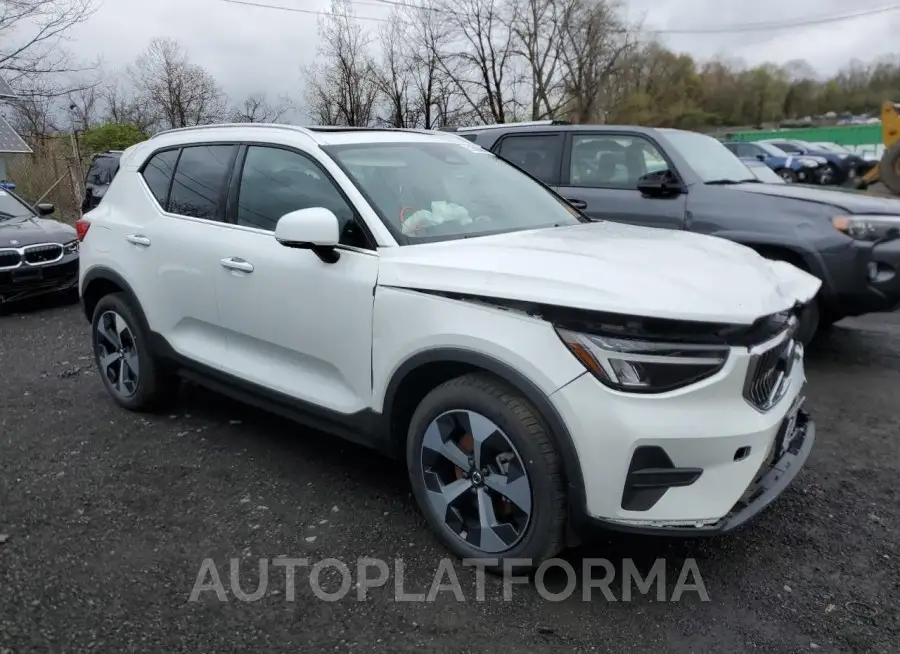 VOLVO XC40 CORE 2024 vin YV4L12UK2R2256687 from auto auction Copart