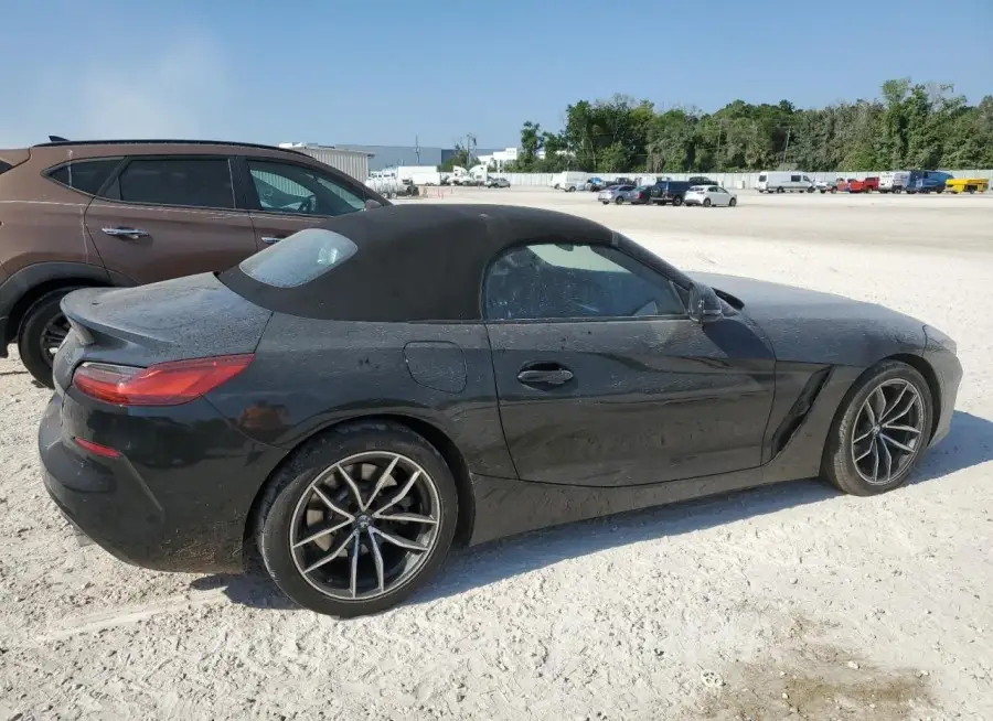 BMW Z4 SDRIVE3 2021 vin WBAHF3C02MWX19300 from auto auction Copart