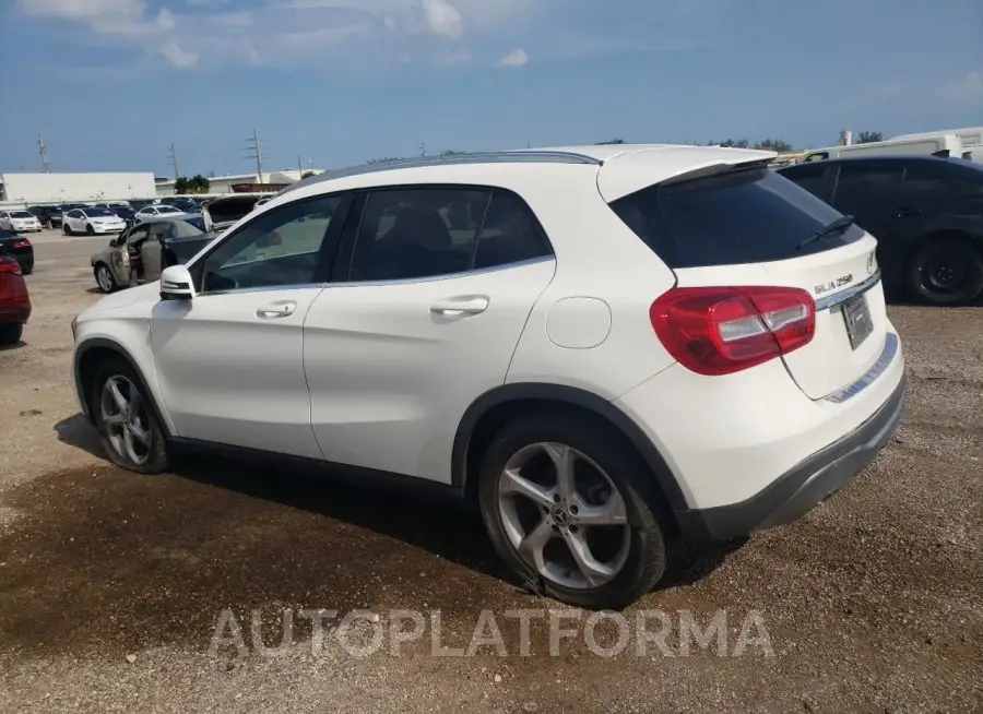 MERCEDES-BENZ GLA 250 2019 vin WDCTG4EB8KU013191 from auto auction Copart