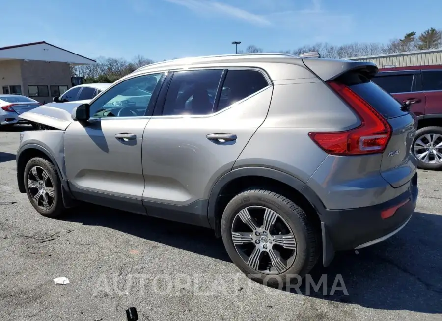 VOLVO XC40 T5 IN 2022 vin YV4162UL7N2743976 from auto auction Copart