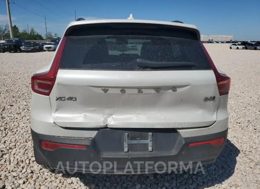 VOLVO XC40 PLUS 2023 vin YV4L12UW1P2938640 from auto auction Copart