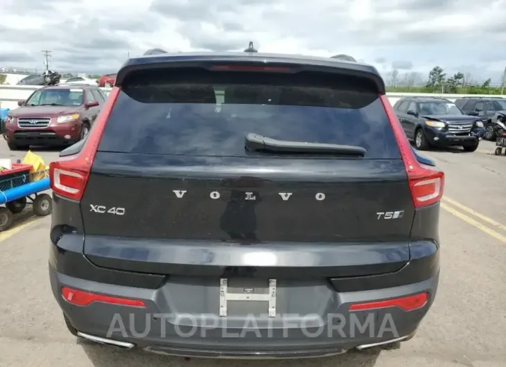 VOLVO XC40 T5 MO 2019 vin YV4162XZ2K2012027 from auto auction Copart