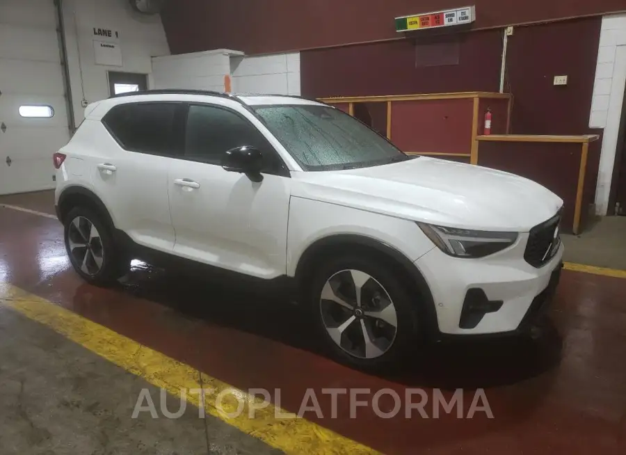 VOLVO XC40 PLUS 2024 vin YV4L12UL1R2244619 from auto auction Copart