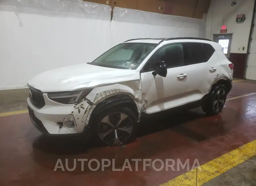 VOLVO XC40 PLUS 2024 vin YV4L12UL1R2244619 from auto auction Copart