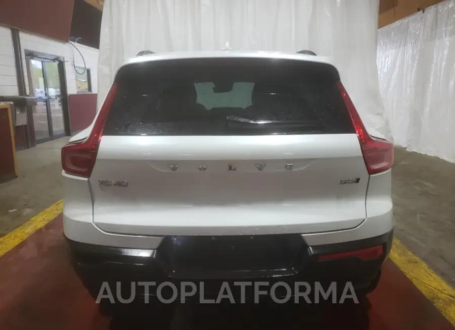 VOLVO XC40 PLUS 2024 vin YV4L12UL1R2244619 from auto auction Copart