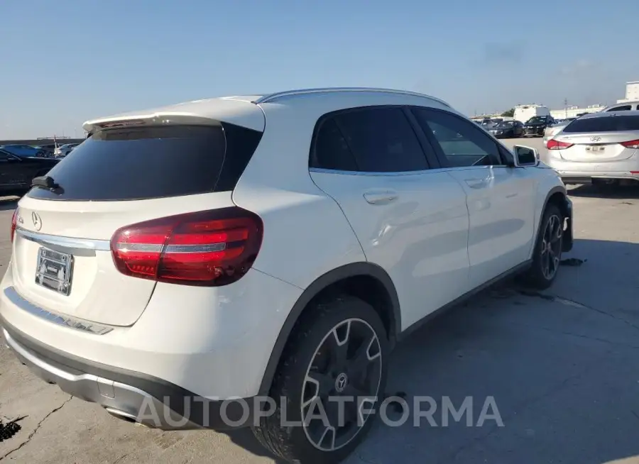 MERCEDES-BENZ GLA 250 2019 vin WDCTG4EB9KU014270 from auto auction Copart