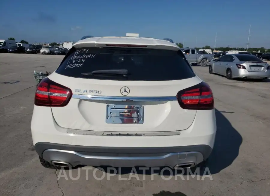 MERCEDES-BENZ GLA 250 2019 vin WDCTG4EB9KU014270 from auto auction Copart