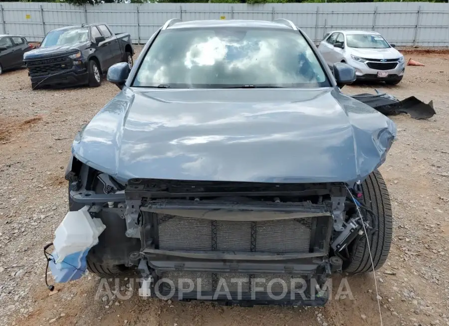 VOLVO XC40 PLUS 2023 vin YV4L12UNXP2928311 from auto auction Copart