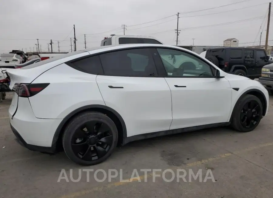 TESLA MODEL Y 2022 vin 7SAYGAEE8NF559588 from auto auction Copart