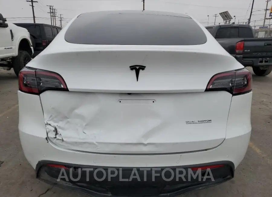 TESLA MODEL Y 2022 vin 7SAYGAEE8NF559588 from auto auction Copart