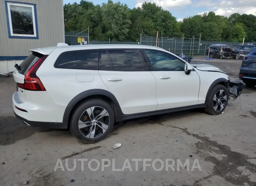 VOLVO V60 CROSS 2020 vin YV4102WK7L1049071 from auto auction Copart