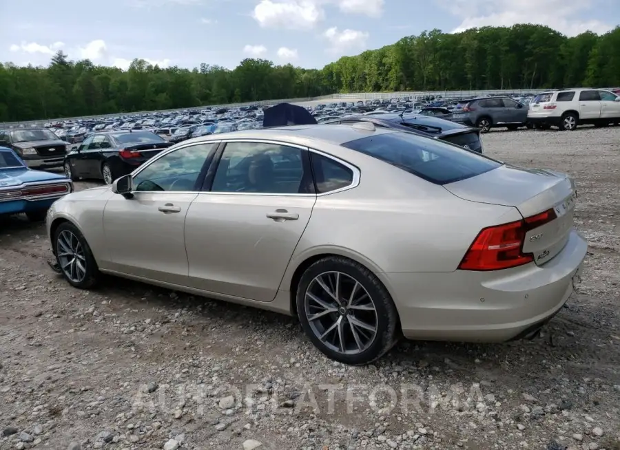 VOLVO S90 T5 MOM 2018 vin LVY982MK1JP006317 from auto auction Copart