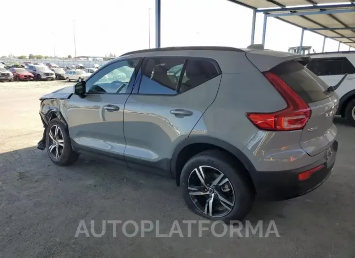 VOLVO XC40 CORE 2024 vin YV4L12UK5R2338526 from auto auction Copart