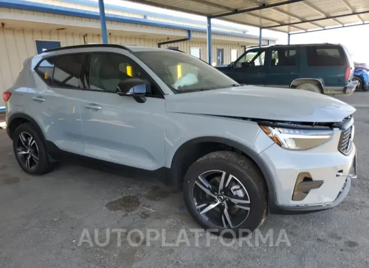 VOLVO XC40 CORE 2024 vin YV4L12UK5R2338526 from auto auction Copart