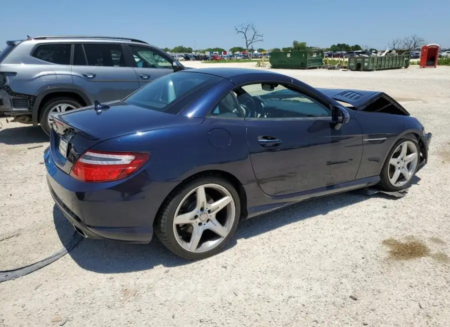 MERCEDES-BENZ SLK 300 2016 vin WDDPK3JA8GF122653 from auto auction Copart