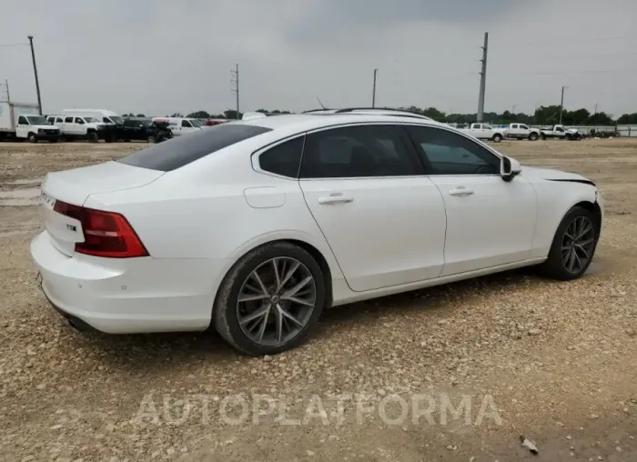 VOLVO S90 T5 MOM 2018 vin LVY982MK2JP006763 from auto auction Copart