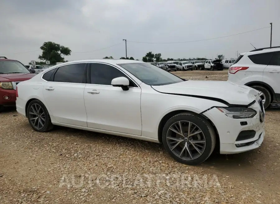 VOLVO S90 T5 MOM 2018 vin LVY982MK2JP006763 from auto auction Copart