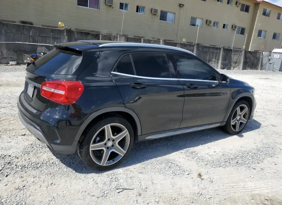 MERCEDES-BENZ GLA 250 2015 vin WDCTG4EB2FJ154409 from auto auction Copart