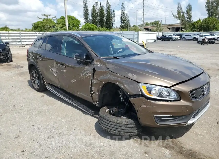 VOLVO V60 CROSS 2018 vin YV440MWK6J2059445 from auto auction Copart