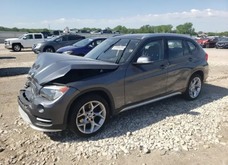 BMW X1 XDRIVE2 2015 vin WBAVL1C58FVY35993 from auto auction Copart