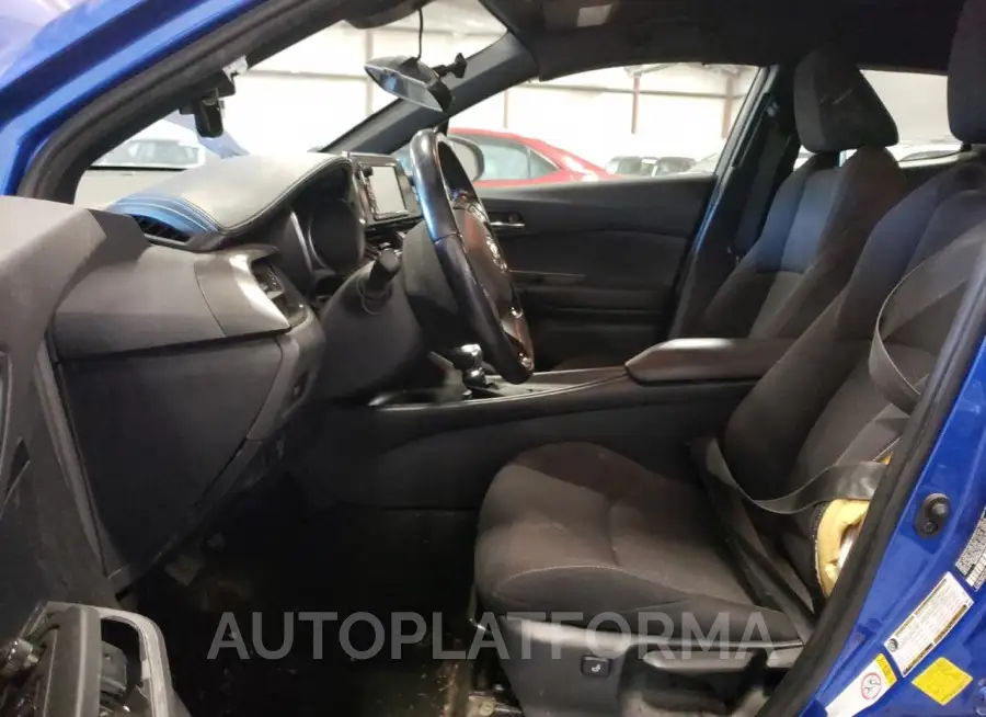 TOYOTA C-HR XLE 2018 vin NMTKHMBXXJR002421 from auto auction Copart