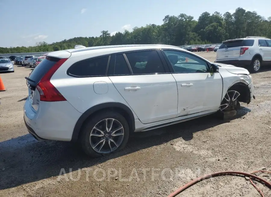 VOLVO V60 CROSS 2016 vin YV4612HM4G1016942 from auto auction Copart