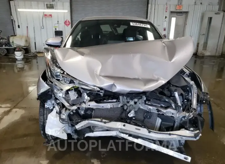 TOYOTA C-HR XLE 2019 vin JTNKHMBX8K1024851 from auto auction Copart