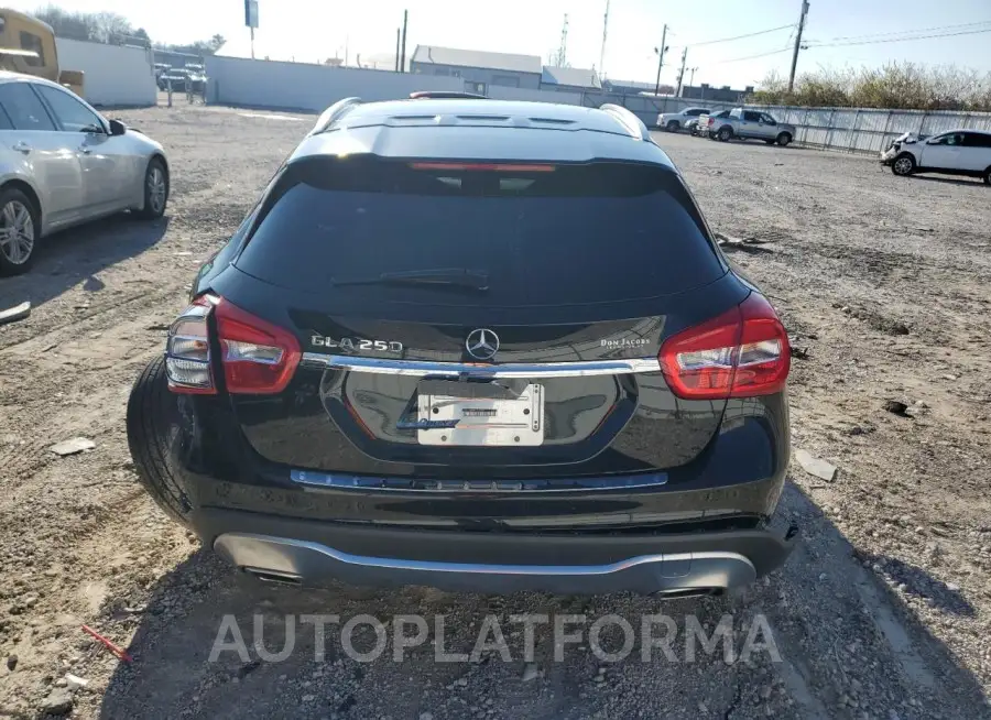 MERCEDES-BENZ GLA 250 2018 vin WDCTG4EB8JJ458658 from auto auction Copart