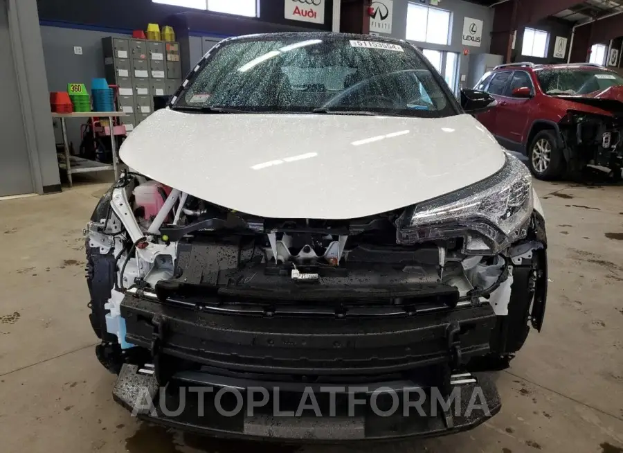 TOYOTA C-HR XLE 2019 vin NMTKHMBX4KR089640 from auto auction Copart