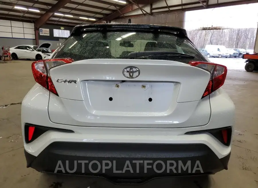 TOYOTA C-HR XLE 2019 vin NMTKHMBX4KR089640 from auto auction Copart