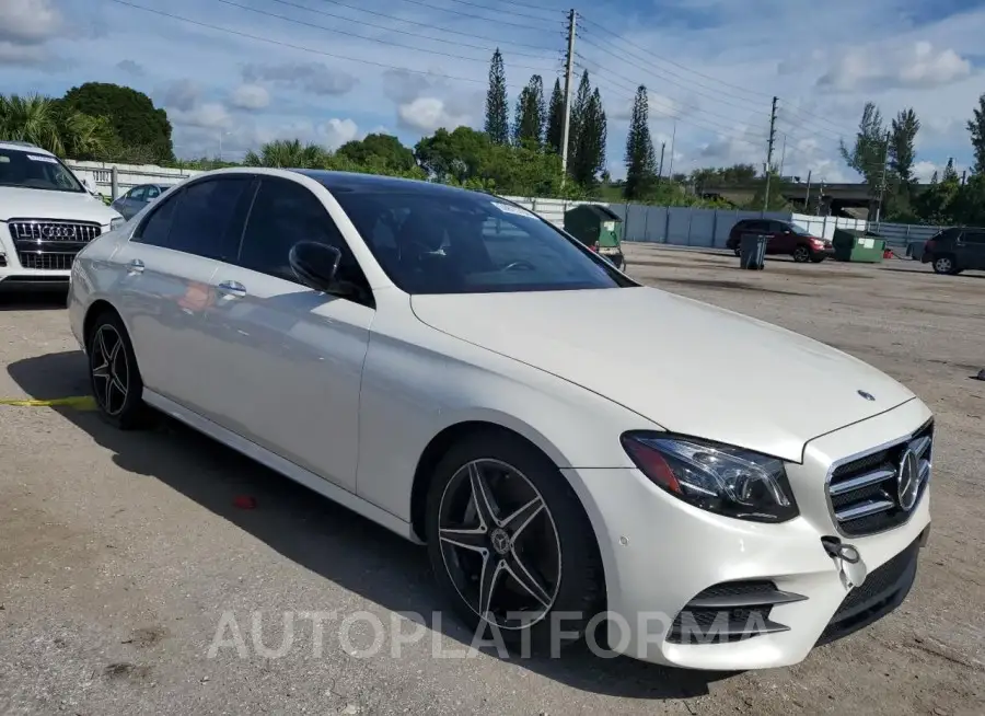 MERCEDES-BENZ E 300 2019 vin WDDZF4JB0KA519792 from auto auction Copart