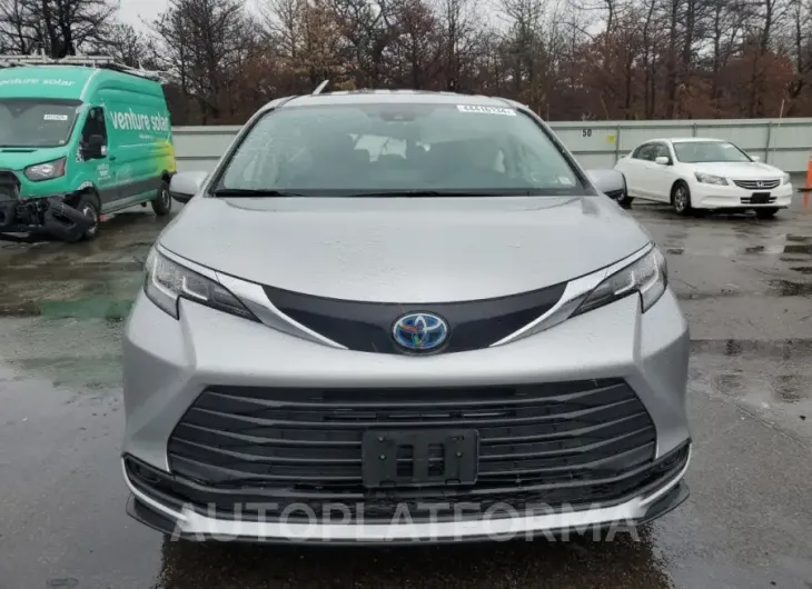 TOYOTA SIENNA LE 2021 vin 5TDKRKEC1MS071532 from auto auction Copart