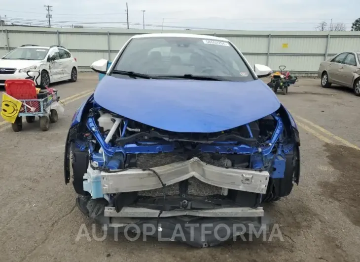 TOYOTA C-HR XLE 2019 vin NMTKHMBX1KR094178 from auto auction Copart