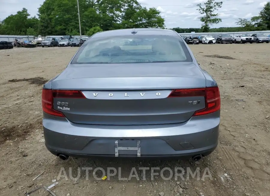 VOLVO S90 T5 MOM 2018 vin LVY982MK4JP016582 from auto auction Copart