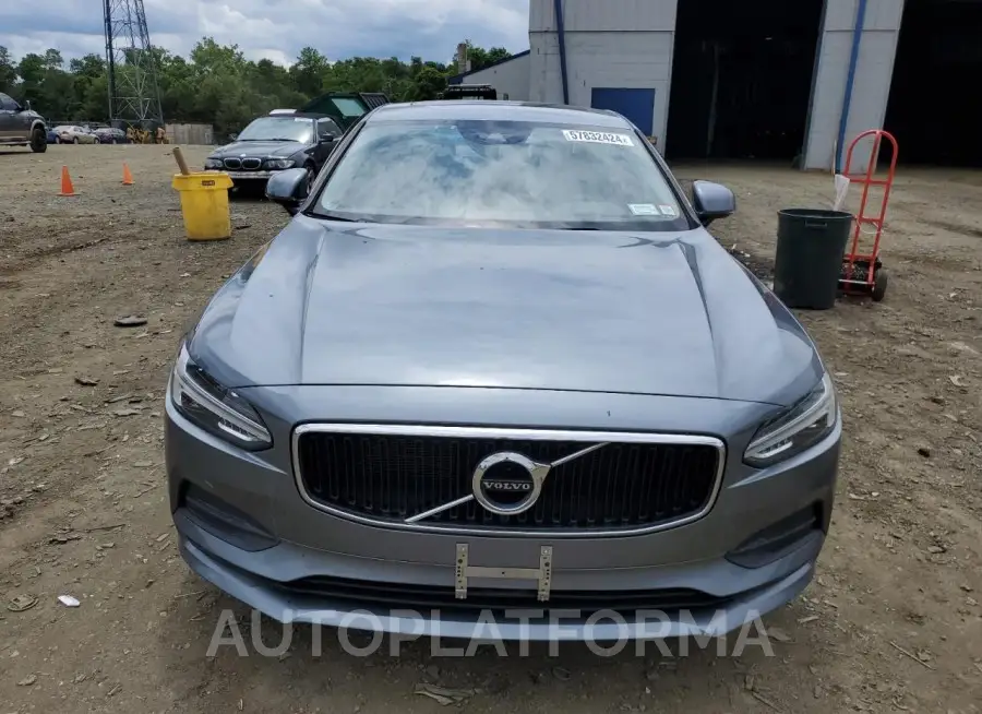 VOLVO S90 T5 MOM 2018 vin LVY982MK4JP016582 from auto auction Copart