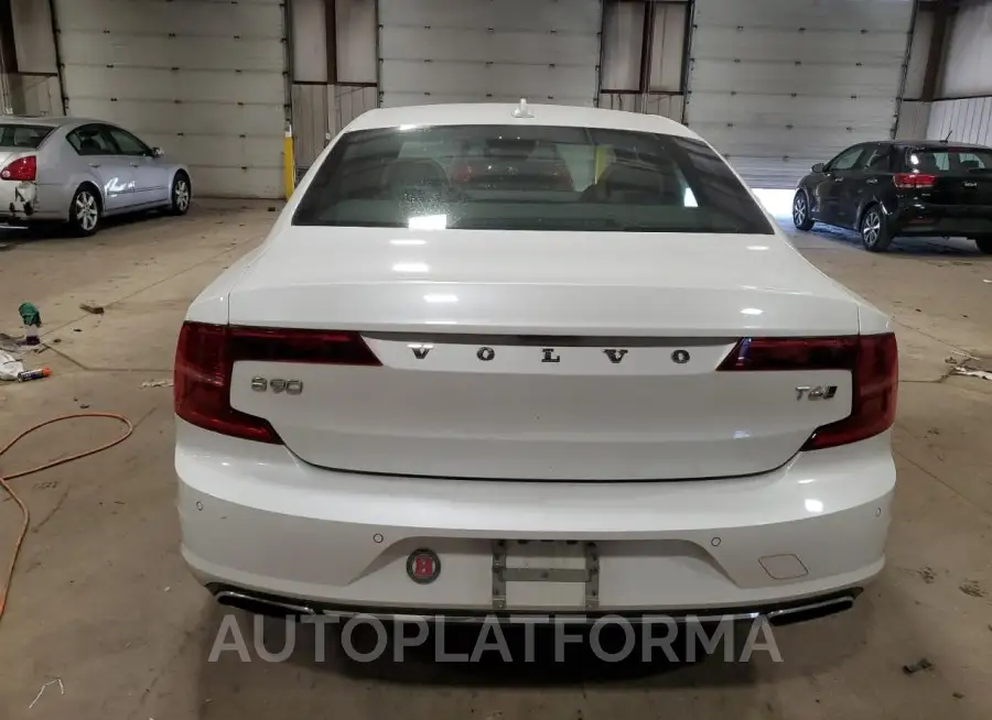 VOLVO S90 T6 MOM 2017 vin YV1A22MK1H1015418 from auto auction Copart