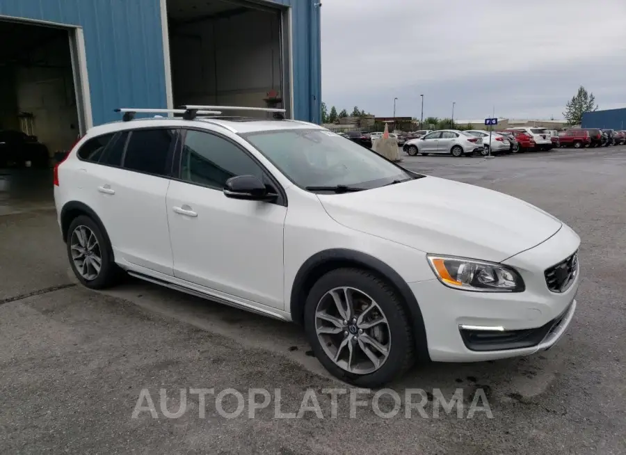 VOLVO V60 CROSS 2016 vin YV4612HK4G1003350 from auto auction Copart