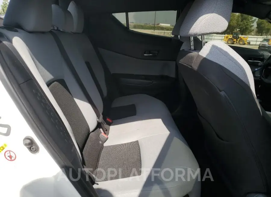 TOYOTA C-HR XLE 2019 vin JTNKHMBX4K1014902 from auto auction Copart