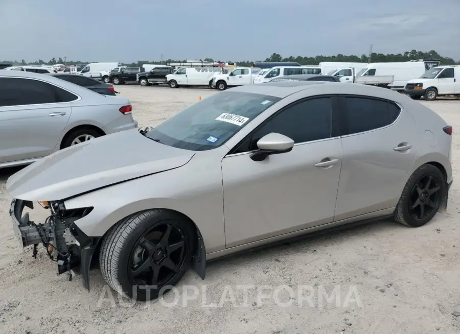 MAZDA 3 PREMIUM 2023 vin JM1BPAMM8P1622048 from auto auction Copart