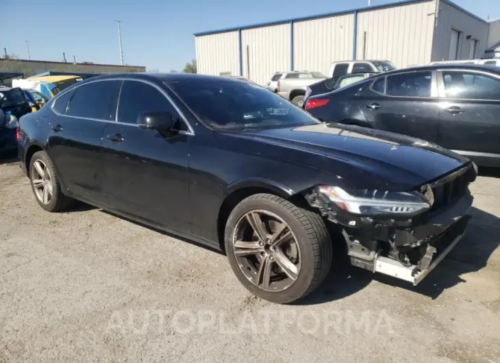 VOLVO S90 T5 MOM 2018 vin LVY982MK2JP021831 from auto auction Copart