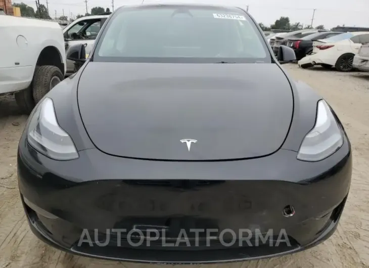 TESLA MODEL Y 2023 vin 7SAYGDEE6PF805736 from auto auction Copart