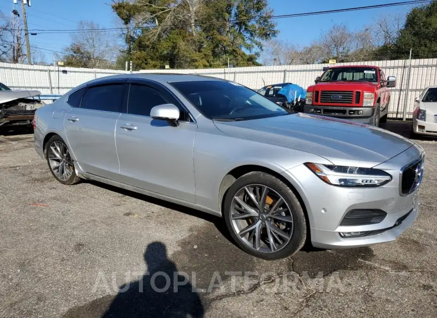 VOLVO S90 T5 MOM 2018 vin LVY982MK8JP022787 from auto auction Copart