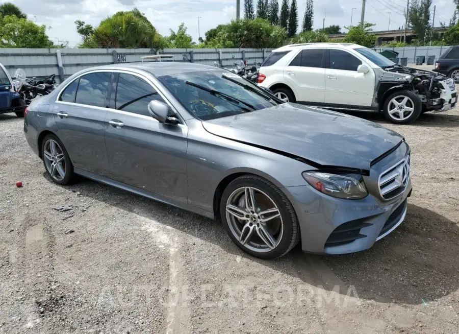 MERCEDES-BENZ E 300 2019 vin WDDZF4JB0KA668476 from auto auction Copart