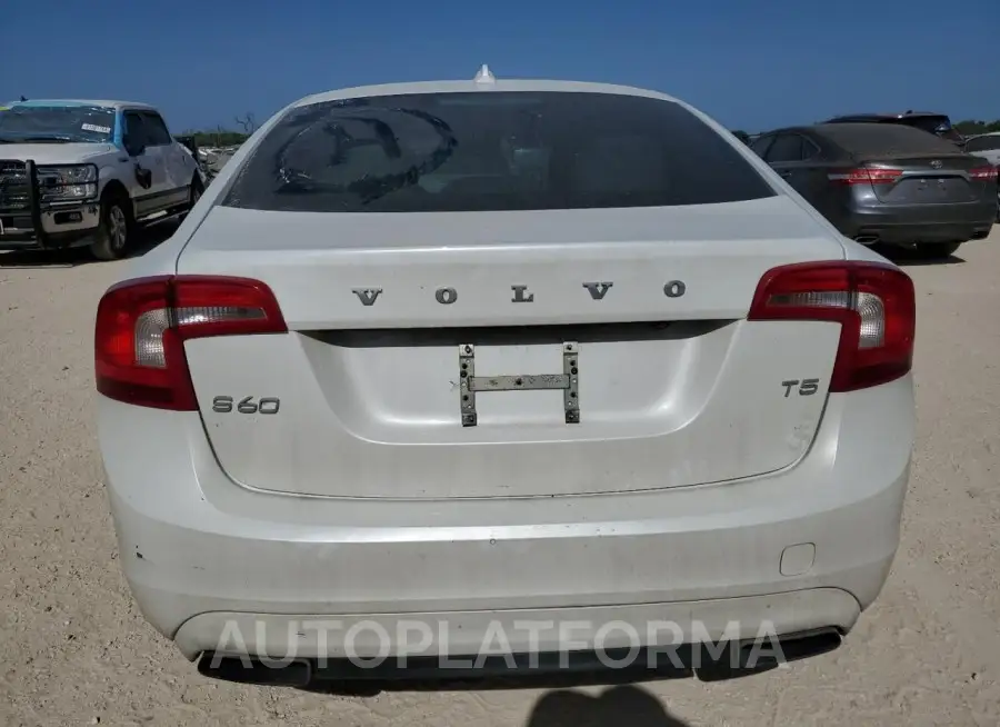 VOLVO S60 PREMIE 2015 vin YV126MFC6F2301184 from auto auction Copart