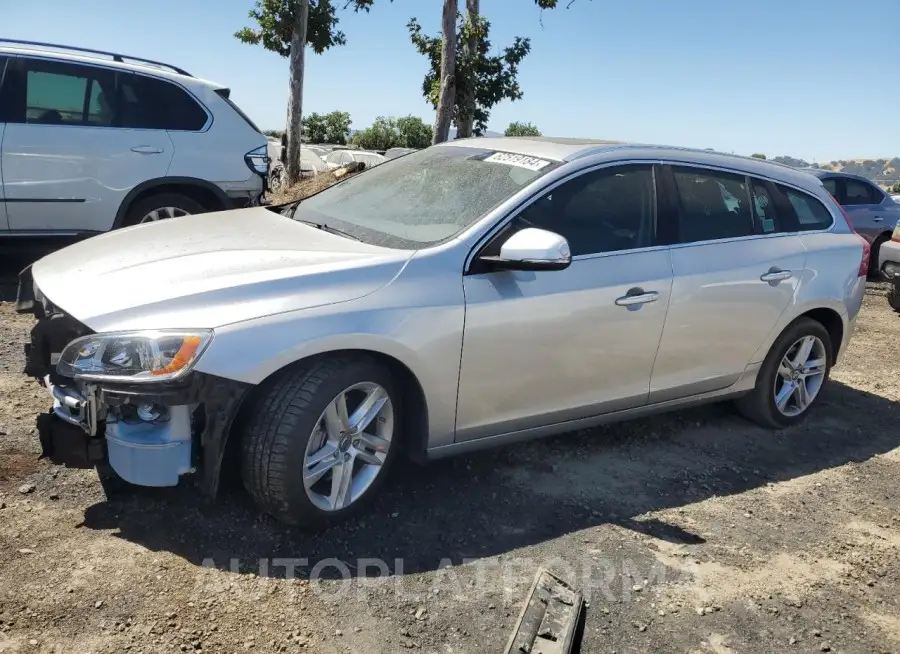 VOLVO V60 PLATIN 2015 vin YV1612SDXF1208709 from auto auction Copart