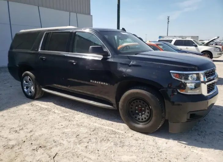 CHEVROLET SUBURBAN C 2017 vin 1GNSCHKC6HR200319 from auto auction Copart