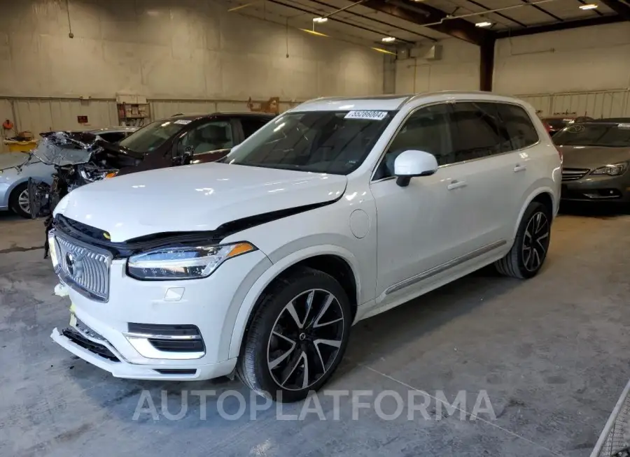 VOLVO XC90 T8 RE 2022 vin YV4H60CZXN1854519 from auto auction Copart