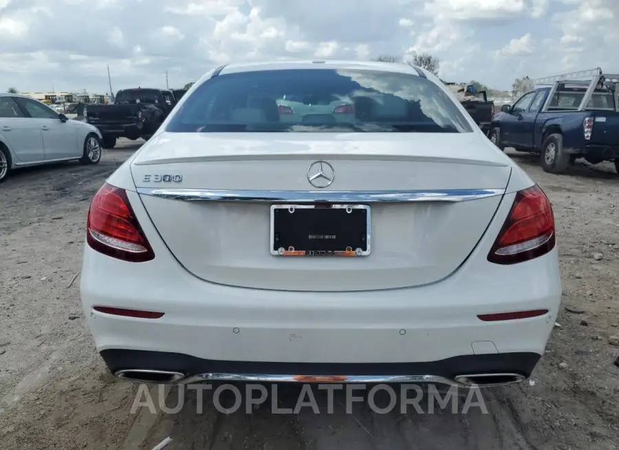 MERCEDES-BENZ E 300 2019 vin WDDZF4JBXKA642645 from auto auction Copart